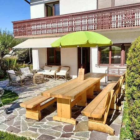 The Spacious Two-level 3appletrees